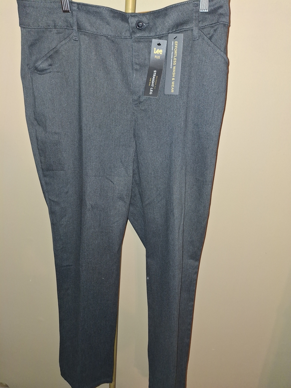 Lee Straight Leg Dress Pants in Charcoal Gray